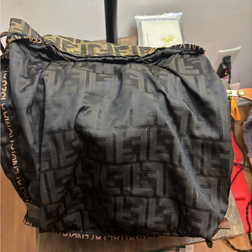 Fendi bacbpack - Picture 13 of 15